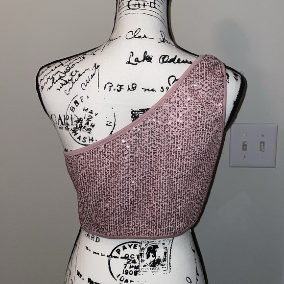 Pink top - Picture 4 of 7